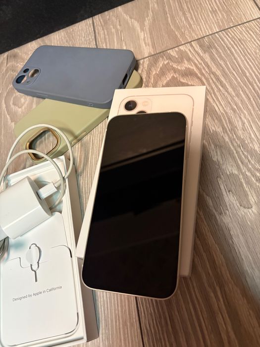 iPhone 13 128GB +зарядно
