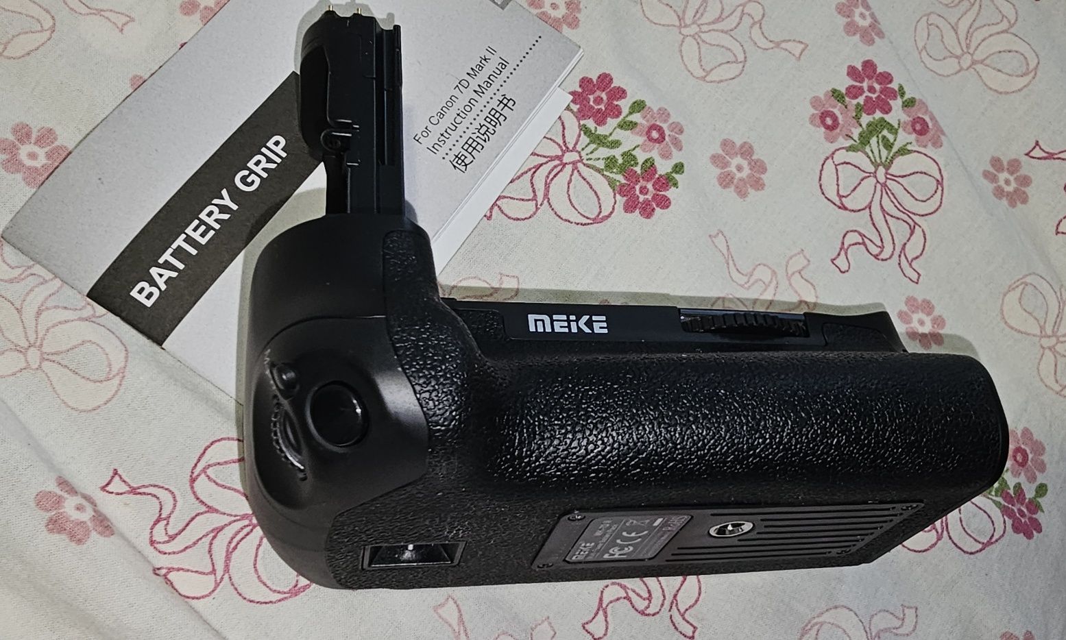 Battery Grip Meike MK-7D II pentru Canon EOS 7D Mark II