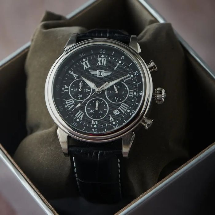Наручные часы от Invicta Классический Хронограф