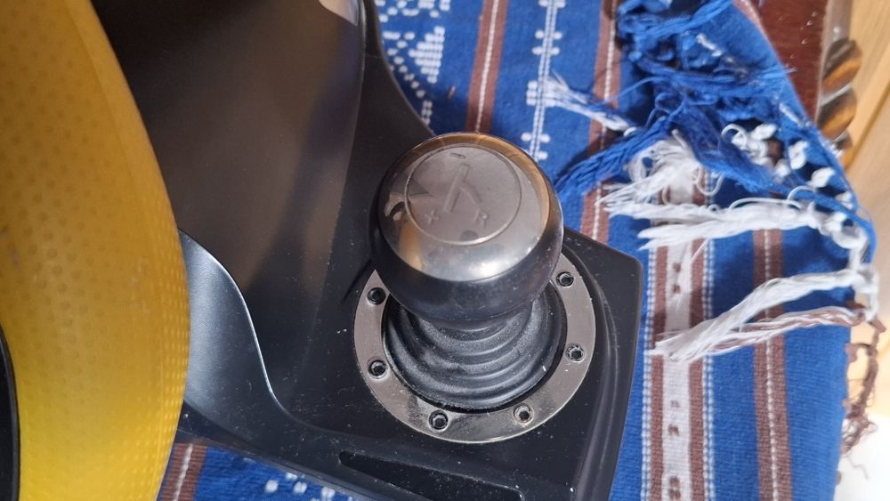 De vanzare Volan Myria Mg7400 STARE FOARTE BUNA cu schimbator padele s