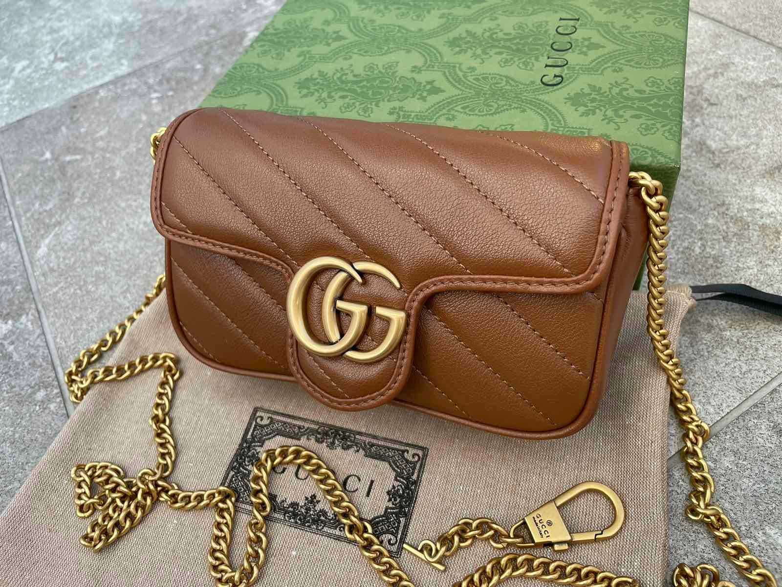 Gucci Чанта Marmont Супер мини Гучи Кафява кожa Златно Лого Оригинална