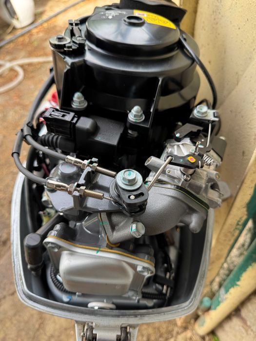 Vând barcă gonflabilă Kolibri KM-300XL + motor Honda 6 CP