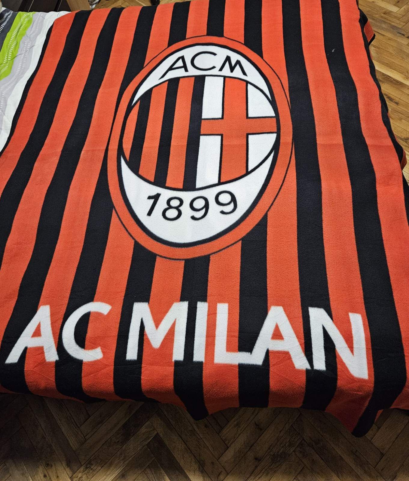 AC MILAN Одеяло Оригинално на клуба. Полар 160/200 см.