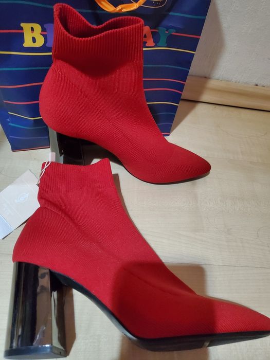 Botine roșii cu toc 38