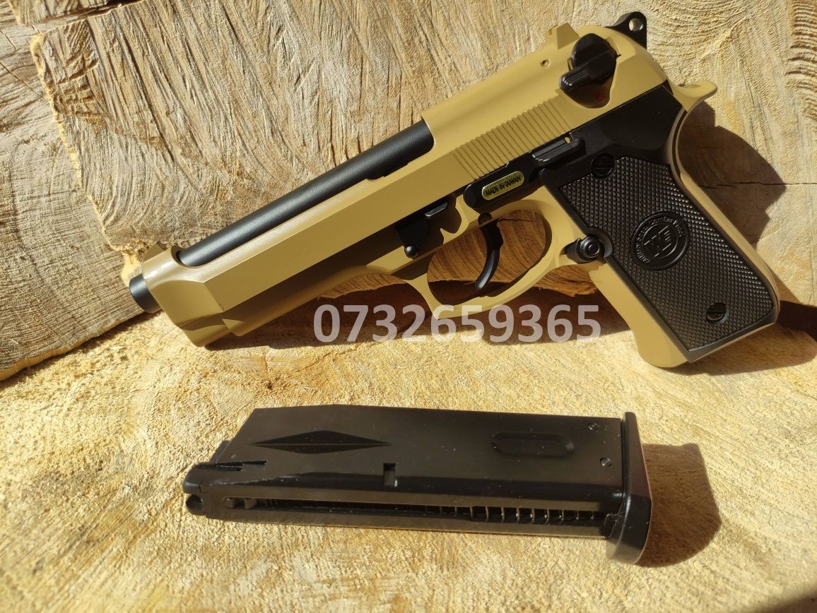 Beretta M92Tan fullMetal cu recul puternic GreenGas pistol airsoft