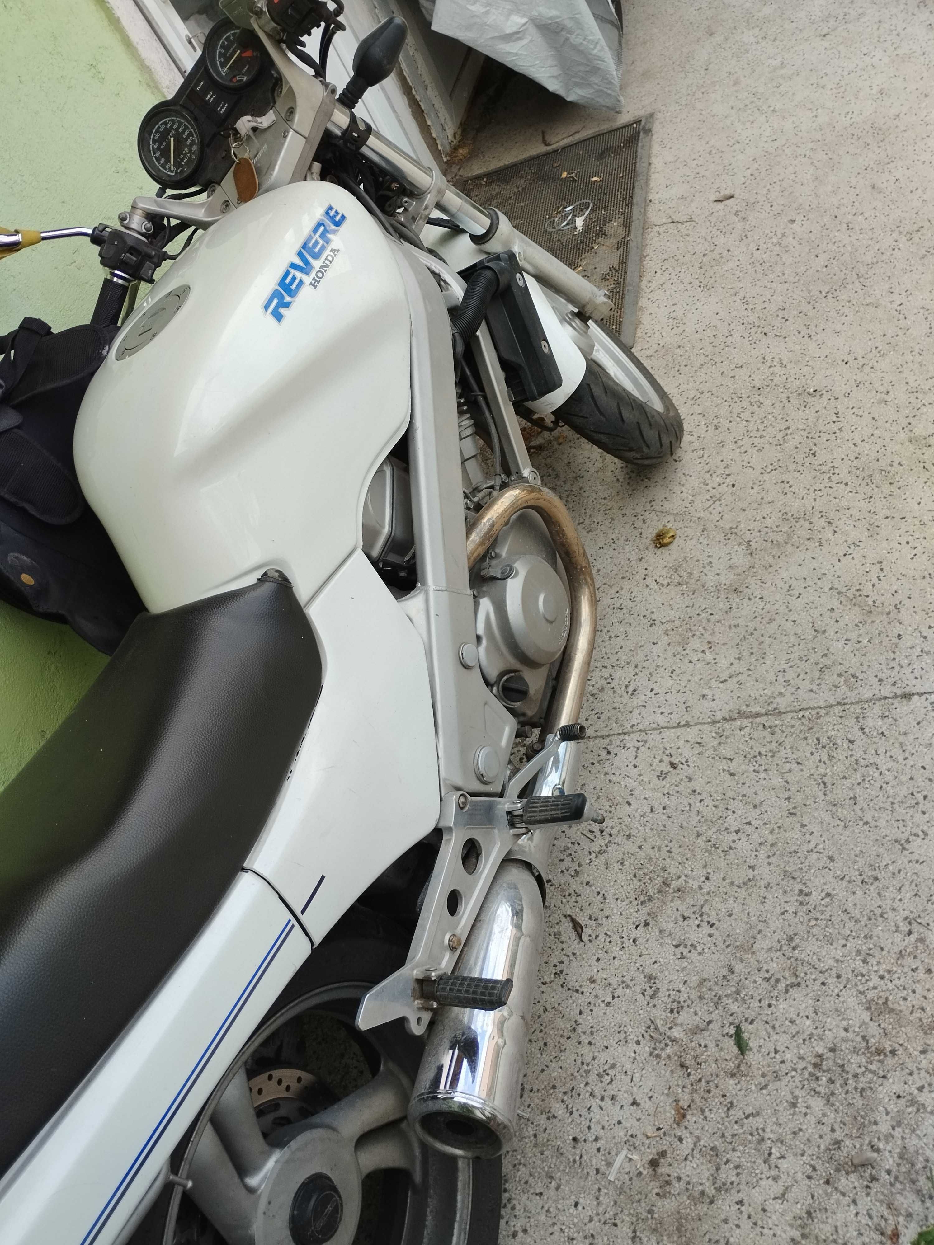 Honda. NTV revere