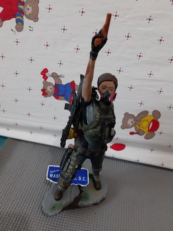 Figurina colectie the division 2 ..only Iasi ..29 cm