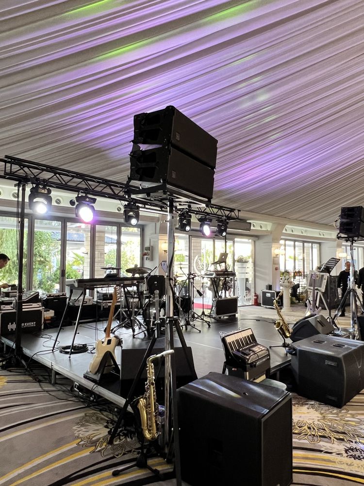 Rental/inchiriere scena, echipamente audio, lumini, podium, ecran led