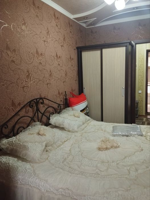 Двухкомнатная квартира в центре дёшево сдаю