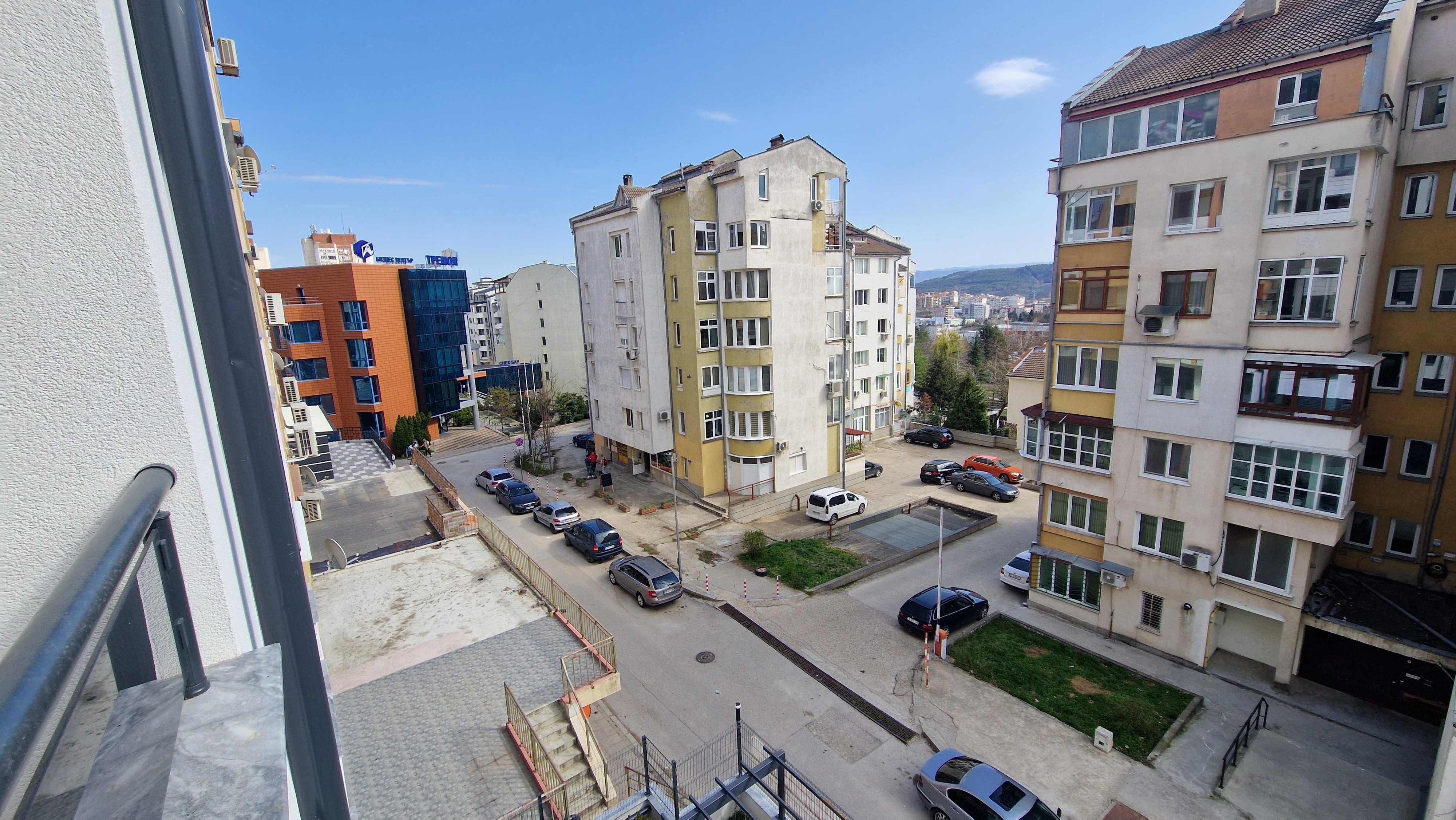 Продавам двустаен апартамент в гр.Велико Търново