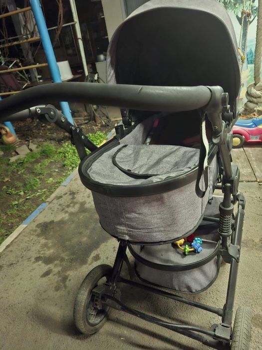 Коляска в отличном состоянии