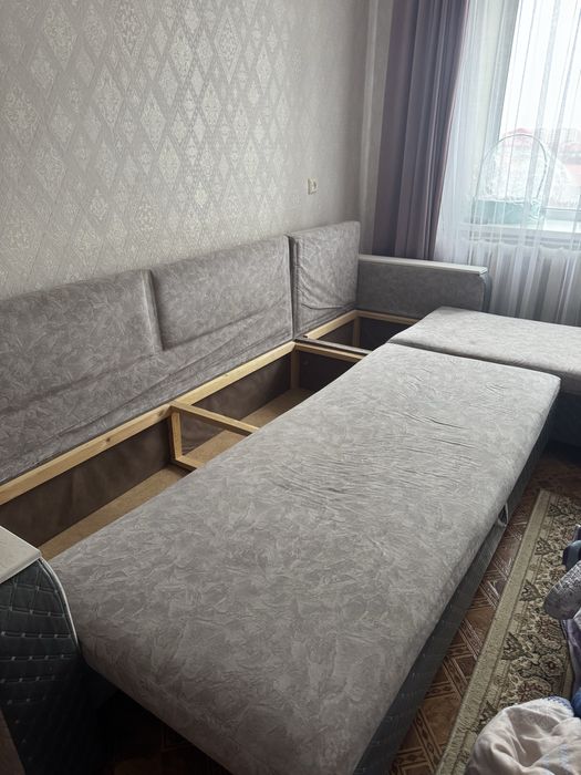 Продам диван в нормальном состоянии