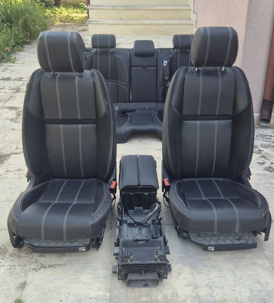 Седалки комплект RANGE ROVER VELAR