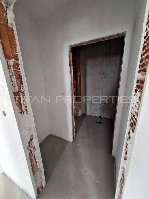 Продава се Тристаен апартамент в Пловдив, Остромила - 139 кв.м за 1331 €/кв.м - Снимка #8