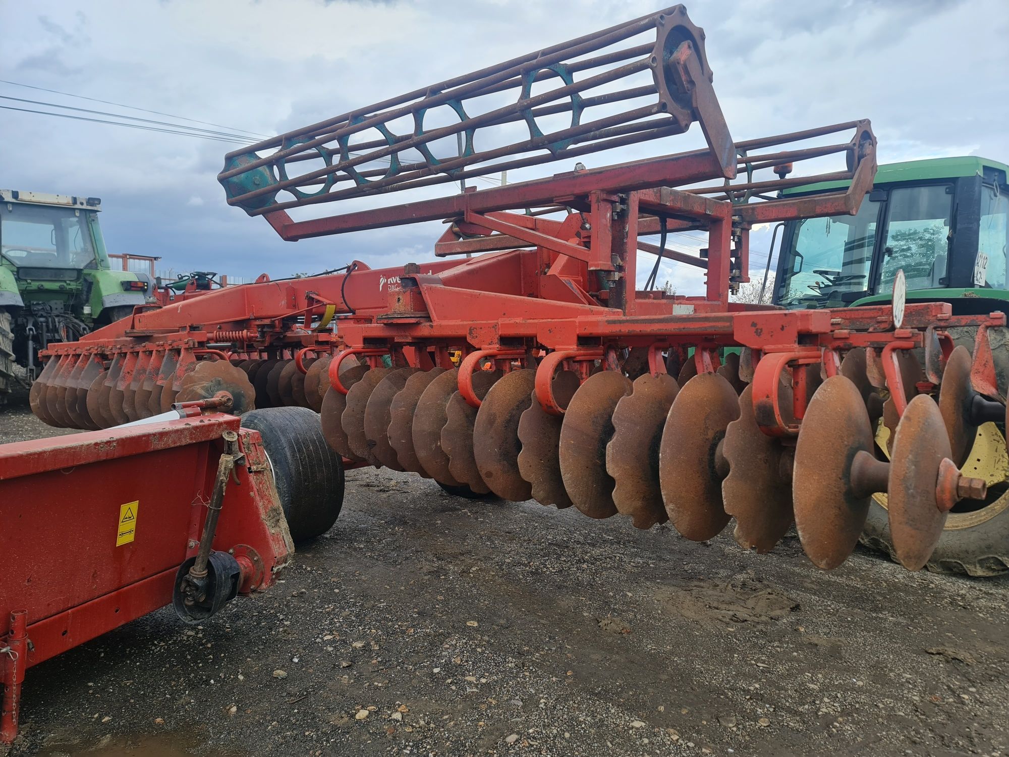 disc met berthoud grapa rotativa kuhn plug met semanatoare