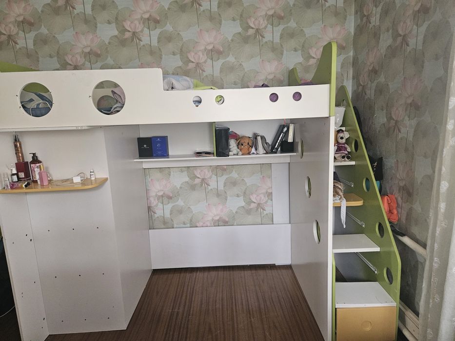 Продам детский гарнитур. Детская кровать .