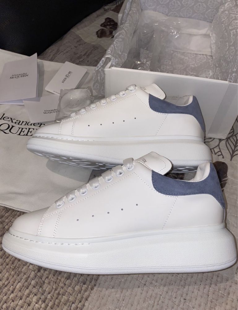 Vand Alexander McQueen Sky Blue