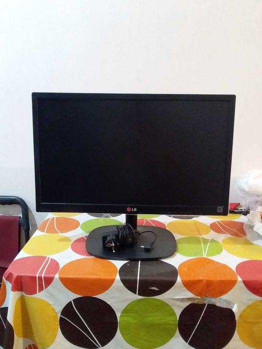 Монитор LG. Модель 22M35A. Экран 22 дюйм. Цена 6 000 тг. р-н. Встреча.
