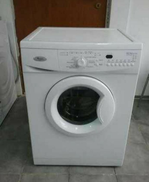 LICHIDARE DE STOC.  Masina de spălat rufe Whirlpool  / awd 55331