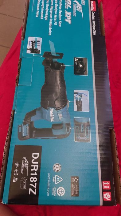 Fierăstrău sabie Makita DJR187