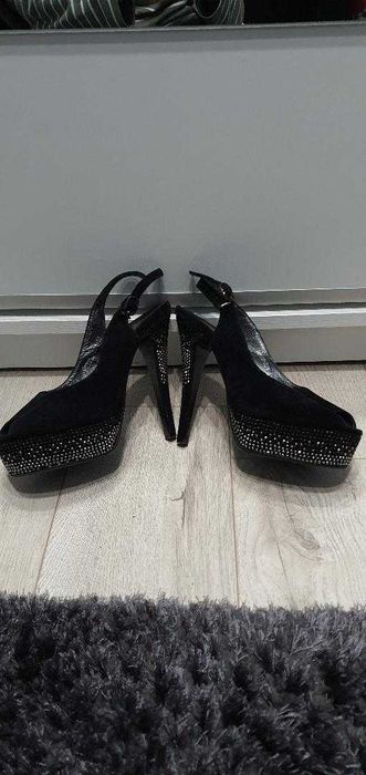 pantofi negri de ocazie