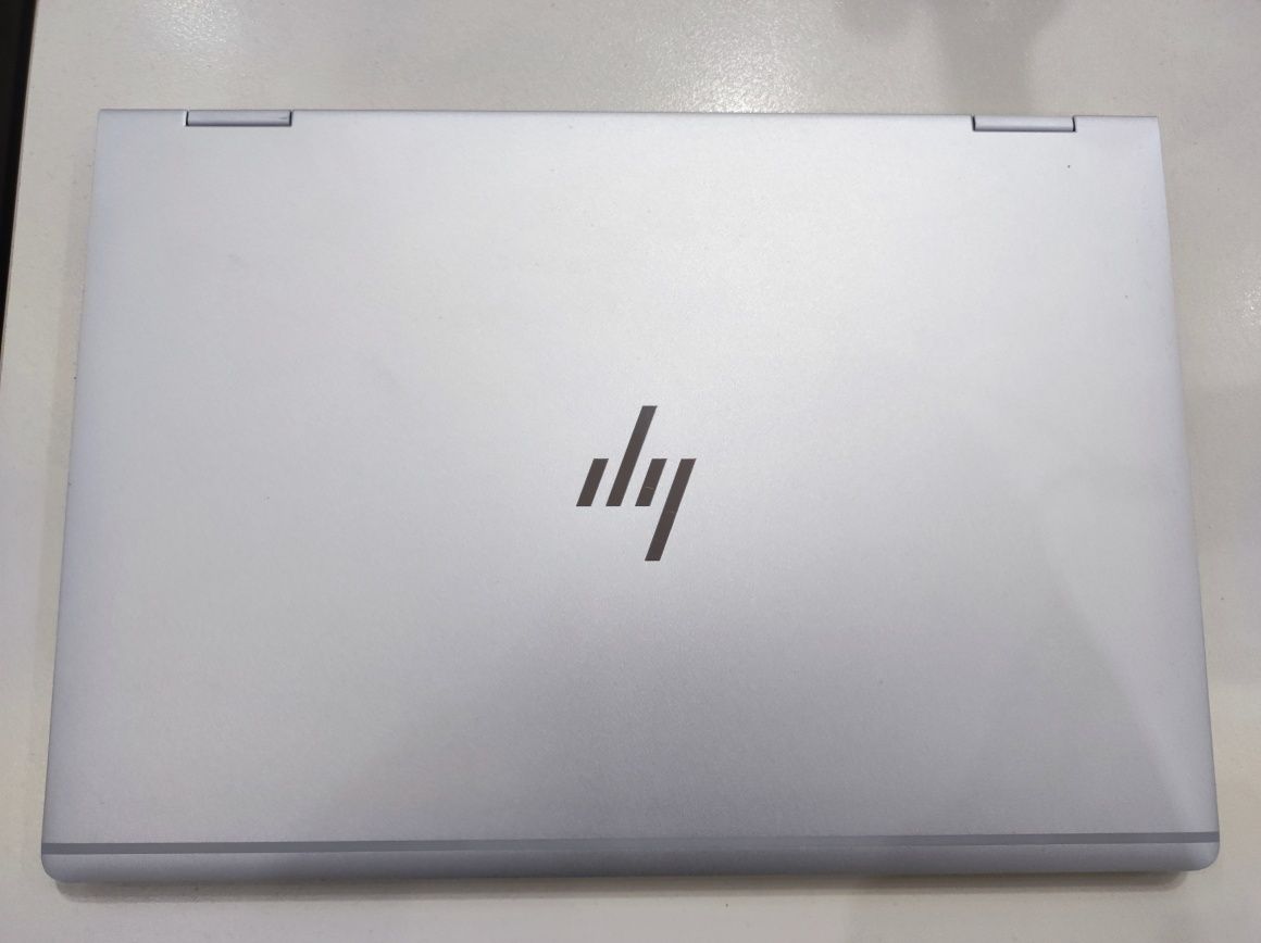 Лаптоп  Flip HP Elitebook x360 1030 G2 touchscreen