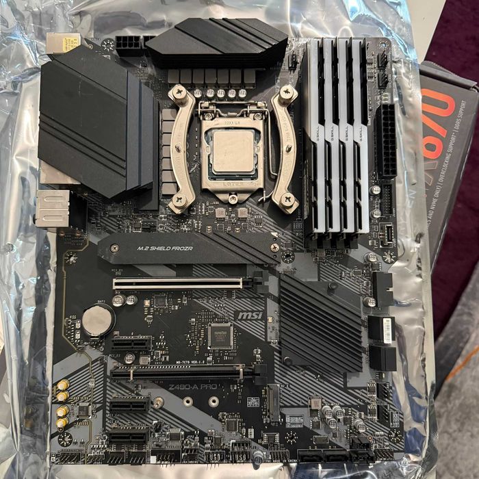 KIT Intel 10700k + MSI Z490-A PRO + 32GB RAM G.Skill Trident Z Neo