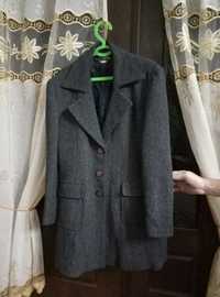 Жакет удлиненный типа легкого пальто на пуговицах с  карманами наклад