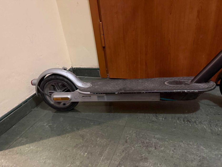 Xiaomi Mi Electric Scooter Pro 2 Mercedes-AMG Petronas F1