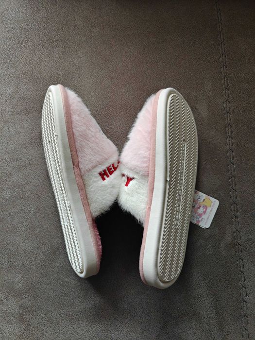 Papuci Hello Kitty cu licenta Sanrio