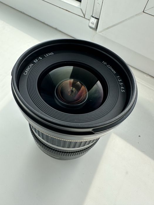 Canon EF-S 10-22mm f/3.5-4.5 Объектив