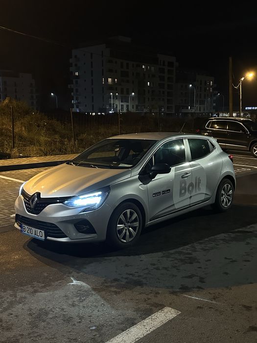 Renault Clio 2021 - colantat bolt - de închiriat