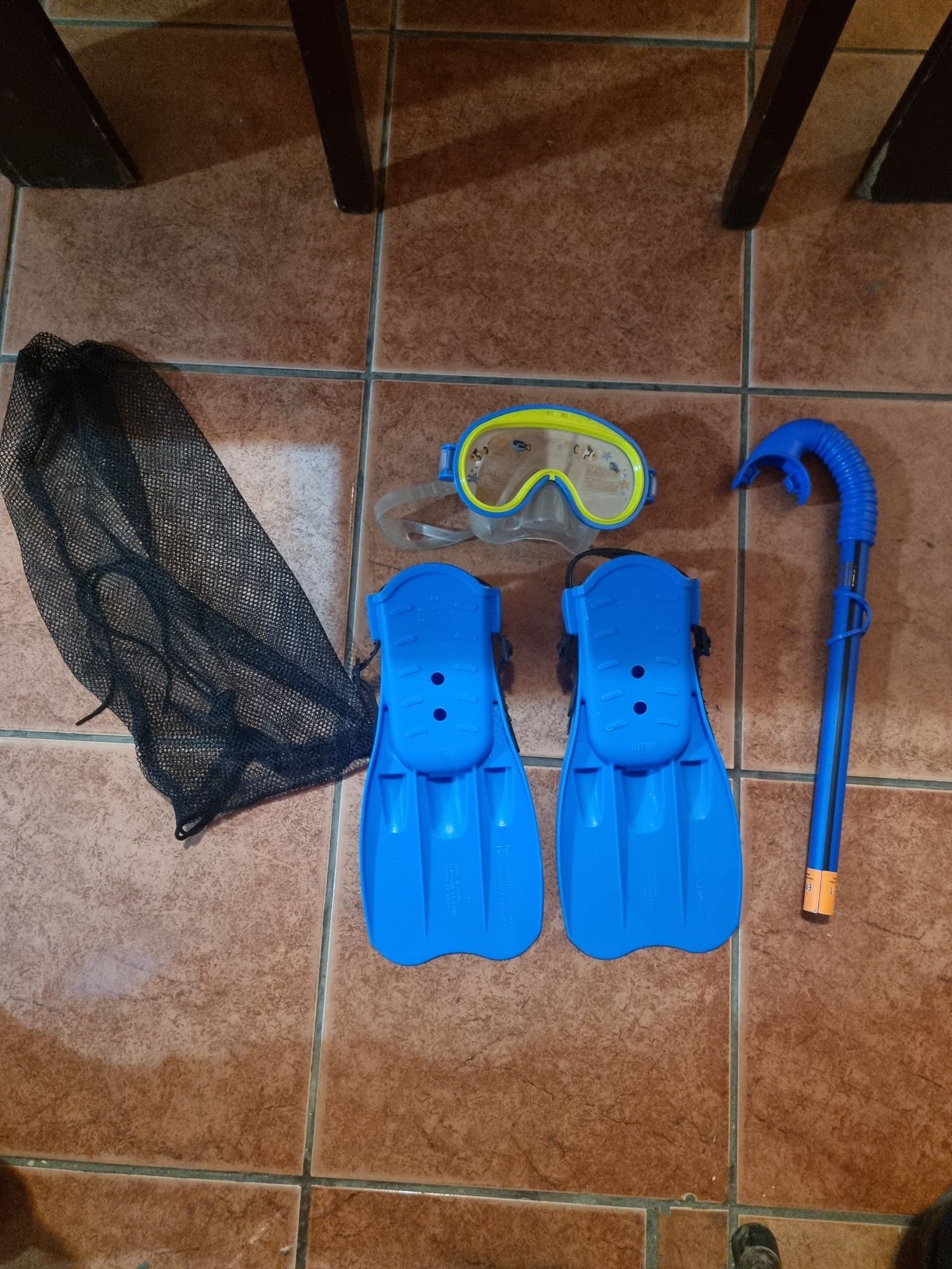 Set snorkeling Intex-Albastru pentru Copii 35-37