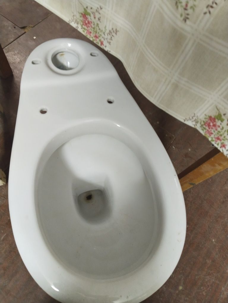 Продам унитаз б /у