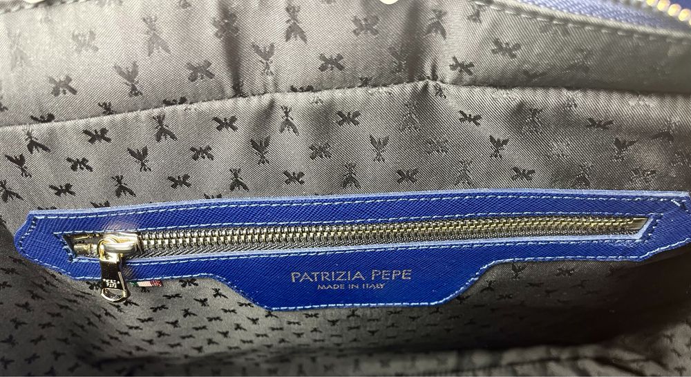 Patrizia Pepe - дамска чанта ( Естествена кожа ) с Етикети