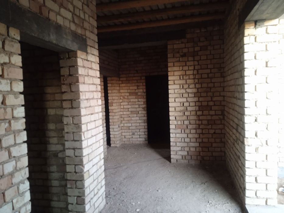 Uy sotiladi karobka xolatda