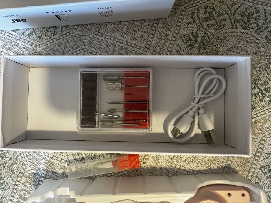 Trusa manichiura pedichiura 100 ron