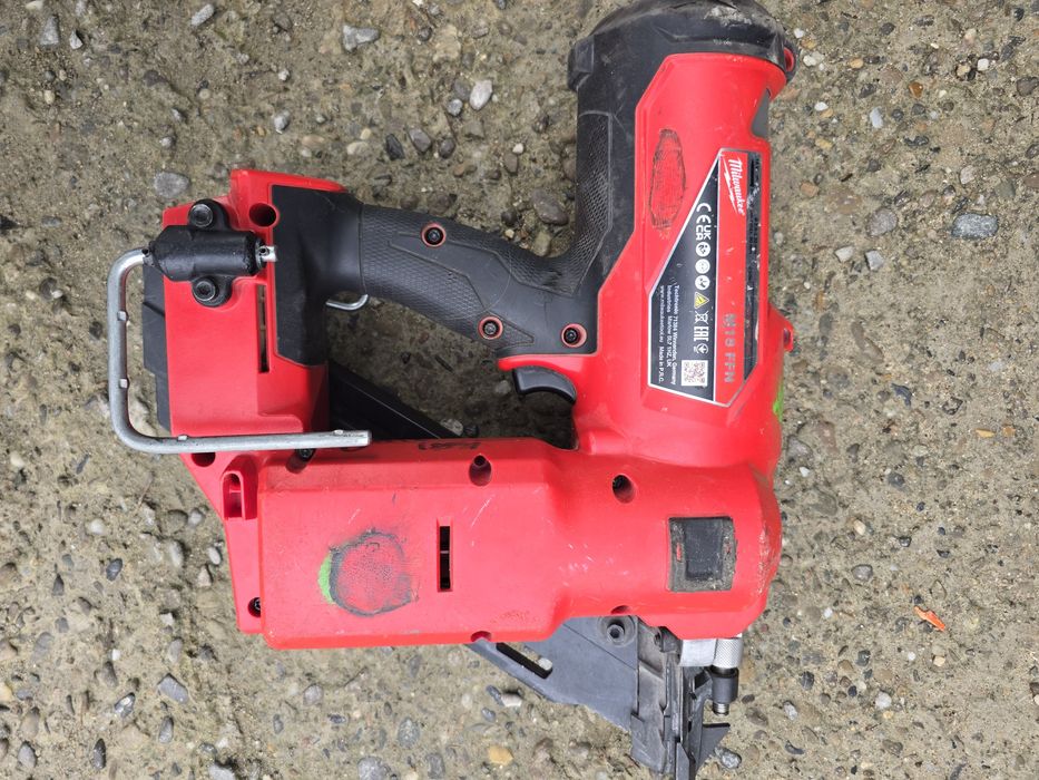 Pistol cuie milwaukee 18v ffn