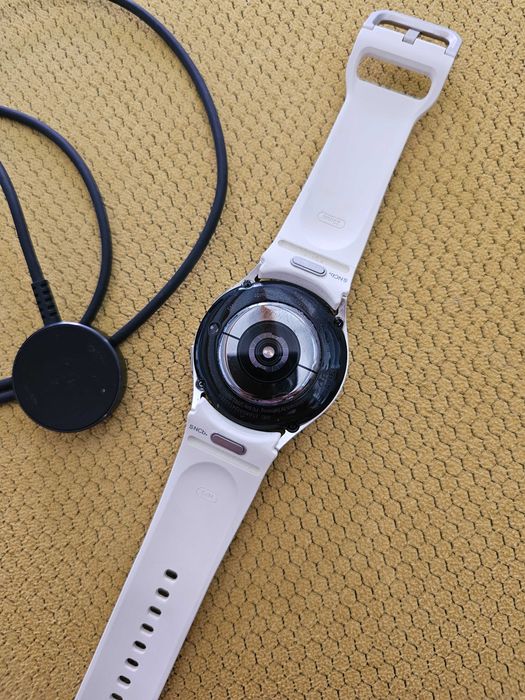 Smartwatch SAMSUNG Galaxy Watch7, 40mm, LTE, Wi-Fi, Android, Beige