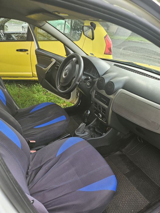 Продавам Dacia Sandero