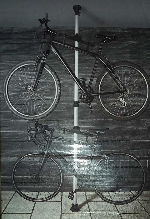 Vând suport telescopic pentru biciclete