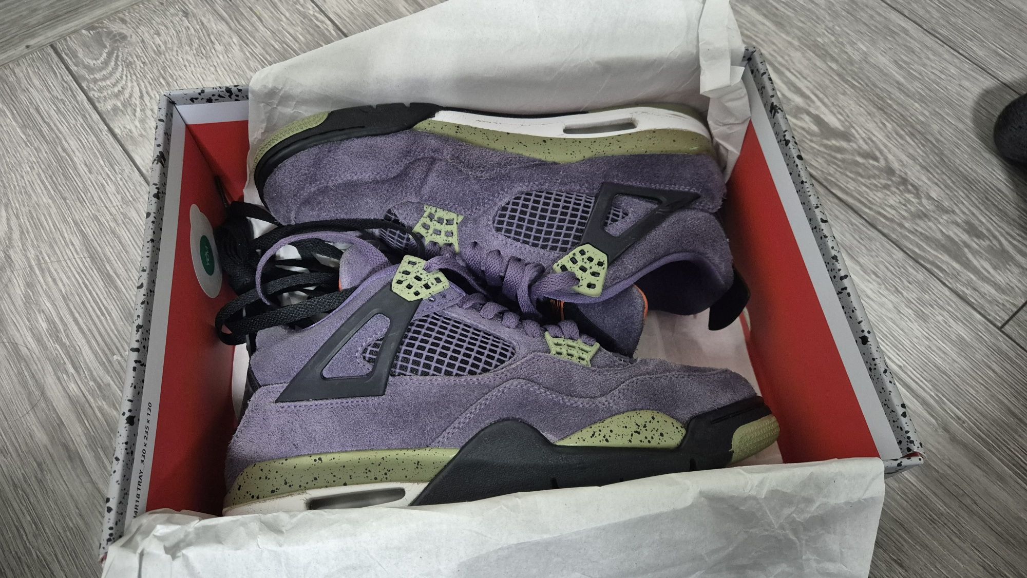 Jorden 4 retro canyon purple