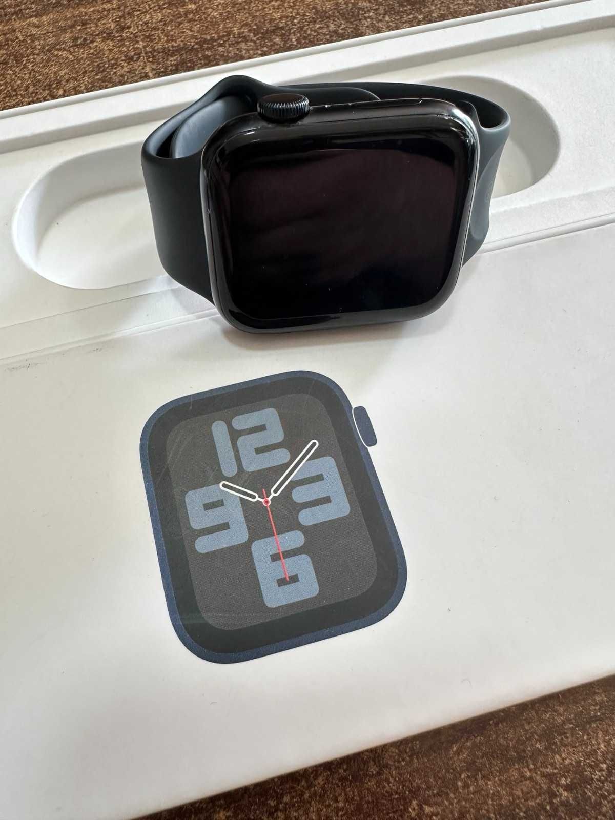 Смарт часовник Apple watch SE 2022 44ММ