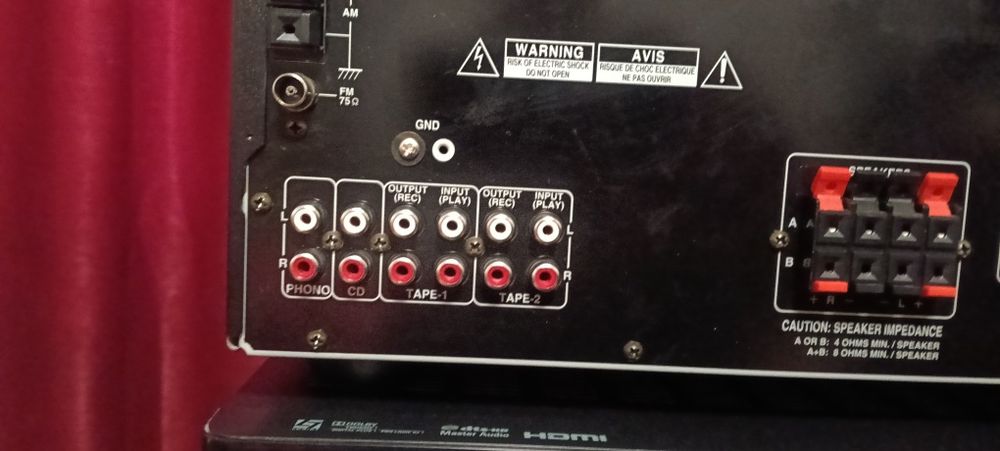 Vând amplituner Onkyo Tx8211