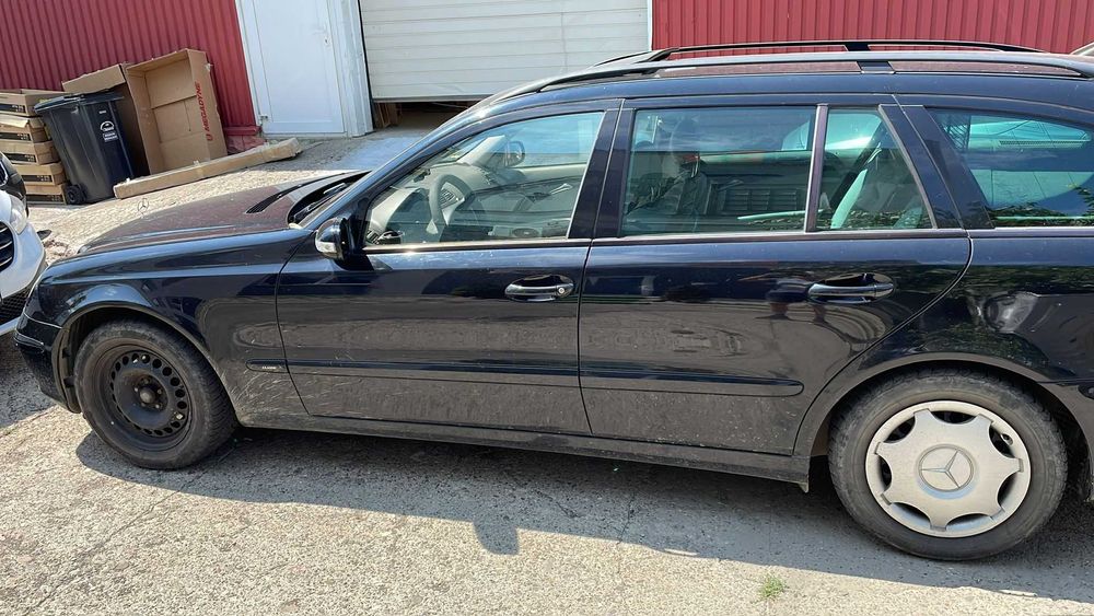 Mercedes-Benz E240