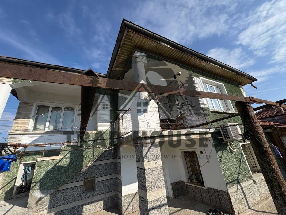 Продавам къща с. Конуш, общ. Асеновград