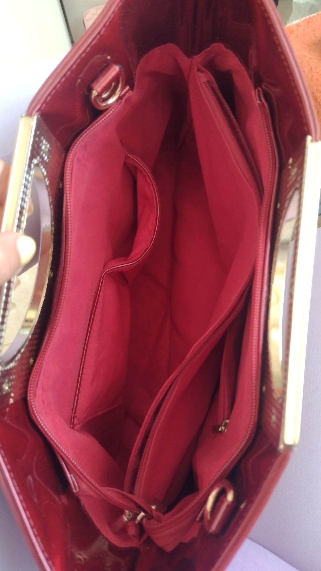 Червена(бордо) кожена чанта