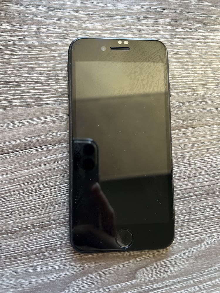 IPhone 7, black, 32 gb, в очень хорошем состоянии