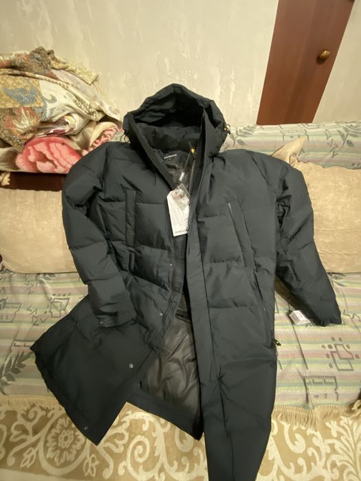 Продам куртку на зиму АБСОЛЮТНО НОВУЮ!