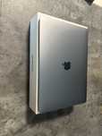 Macbook Air 13” - 8 nuclee CPU si 7 nuclee GPU, 8 GB si 256 GB - grey